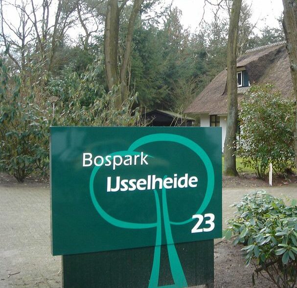 Bospark Ijjselheide - Vogelzangveldweg 23,
8094 PH Hattermerbroek